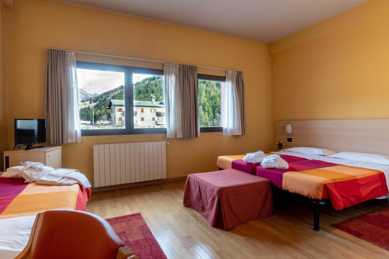 Hotel Cepina Albergo Incantato Valdisotto Bagian luar foto